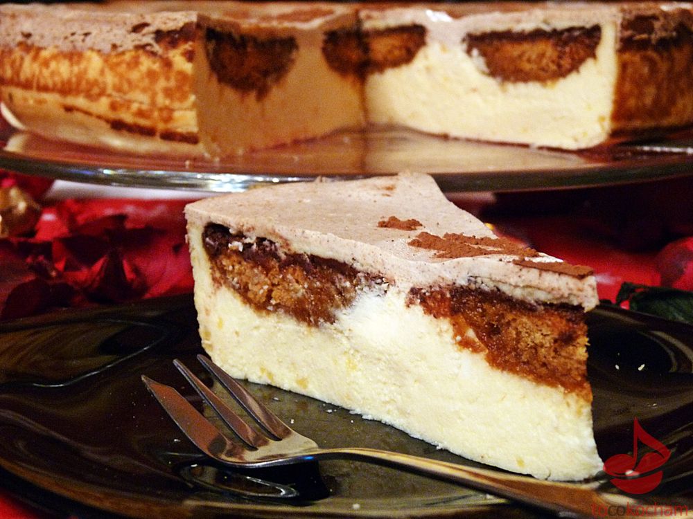 Sernik z piernikami i polewą śmietanowo-cynamonową tocokocham.com