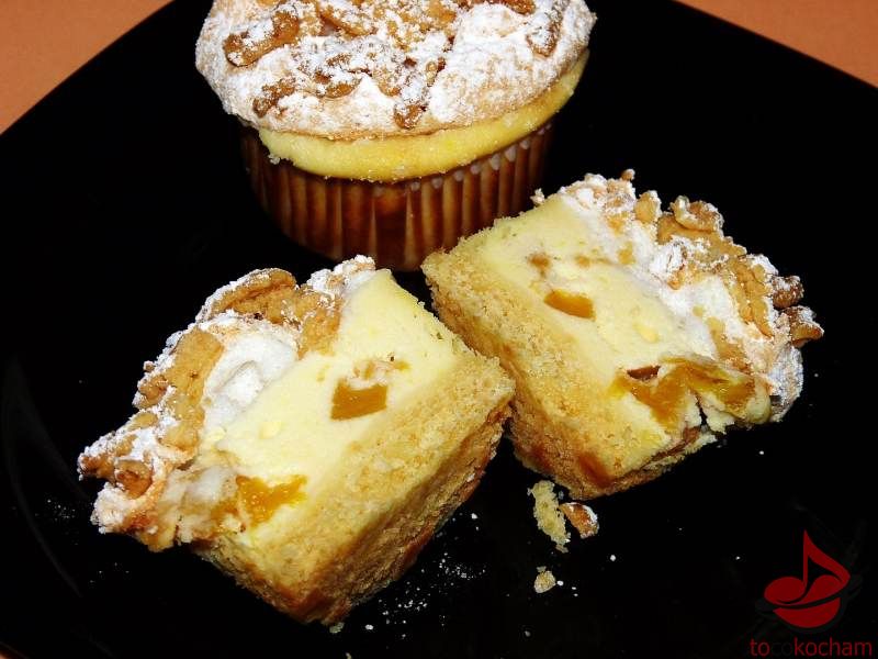 Muffinki serowo-brzoskwiniowe tocokocham.com
