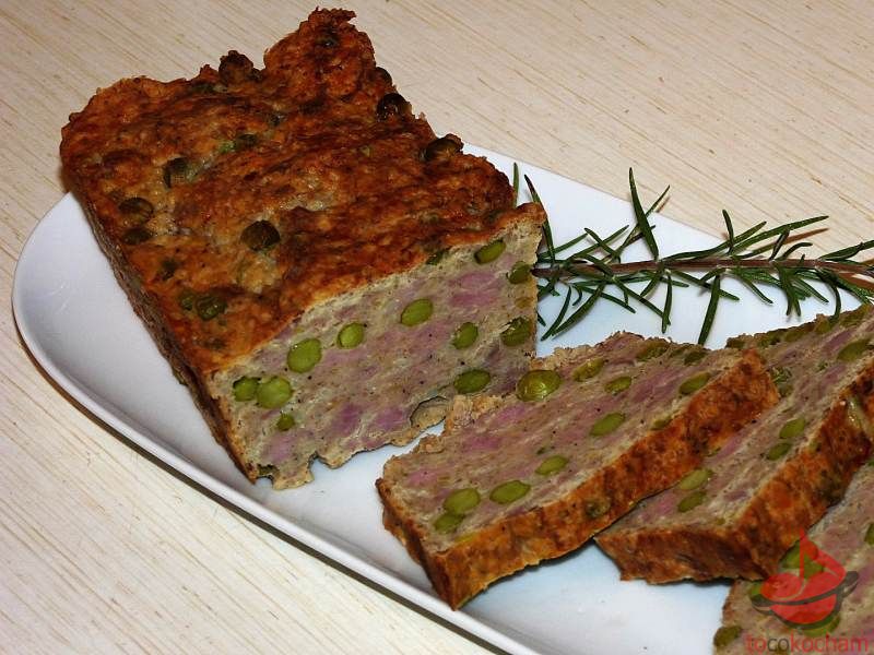 Pieczeń z indyka z zielonym groszkiem i soczewicą tocokocham.com